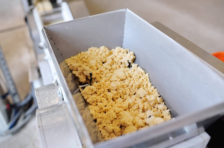食品污水處理與脫水機應用
